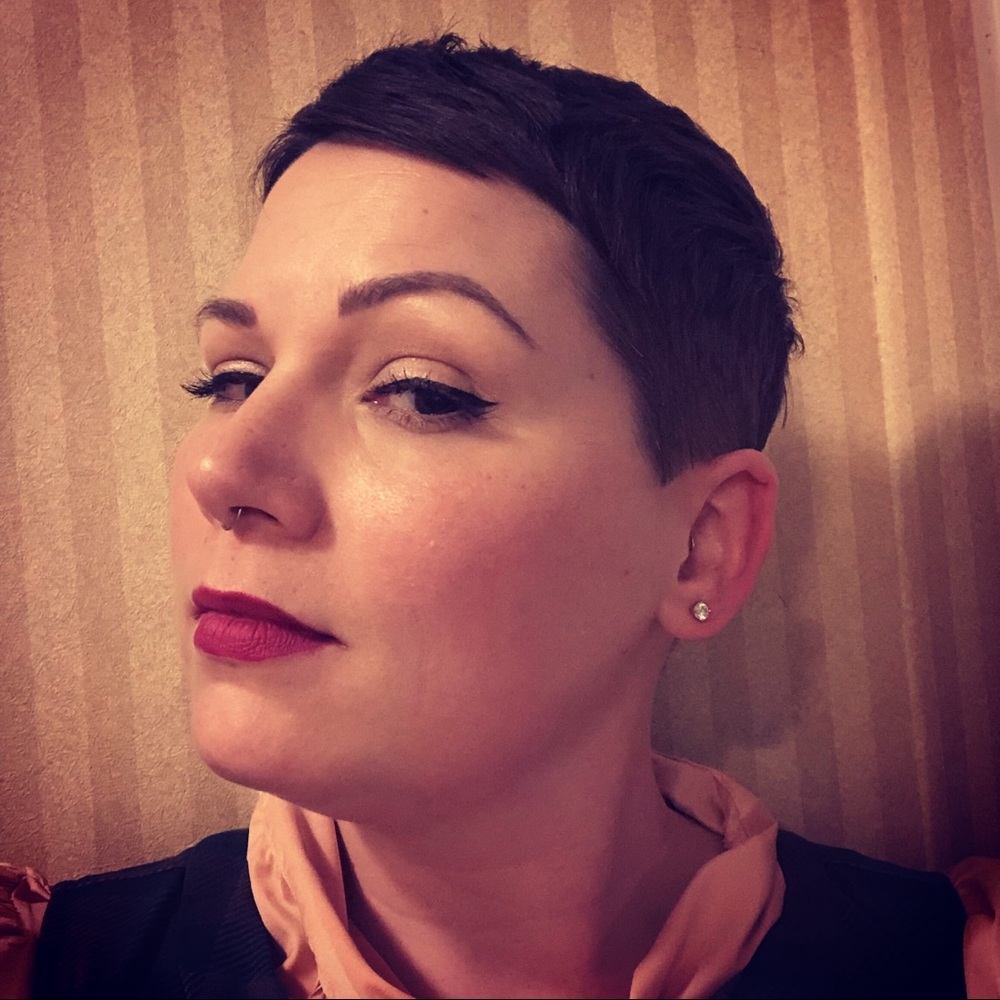 Meet your Posher, Angela